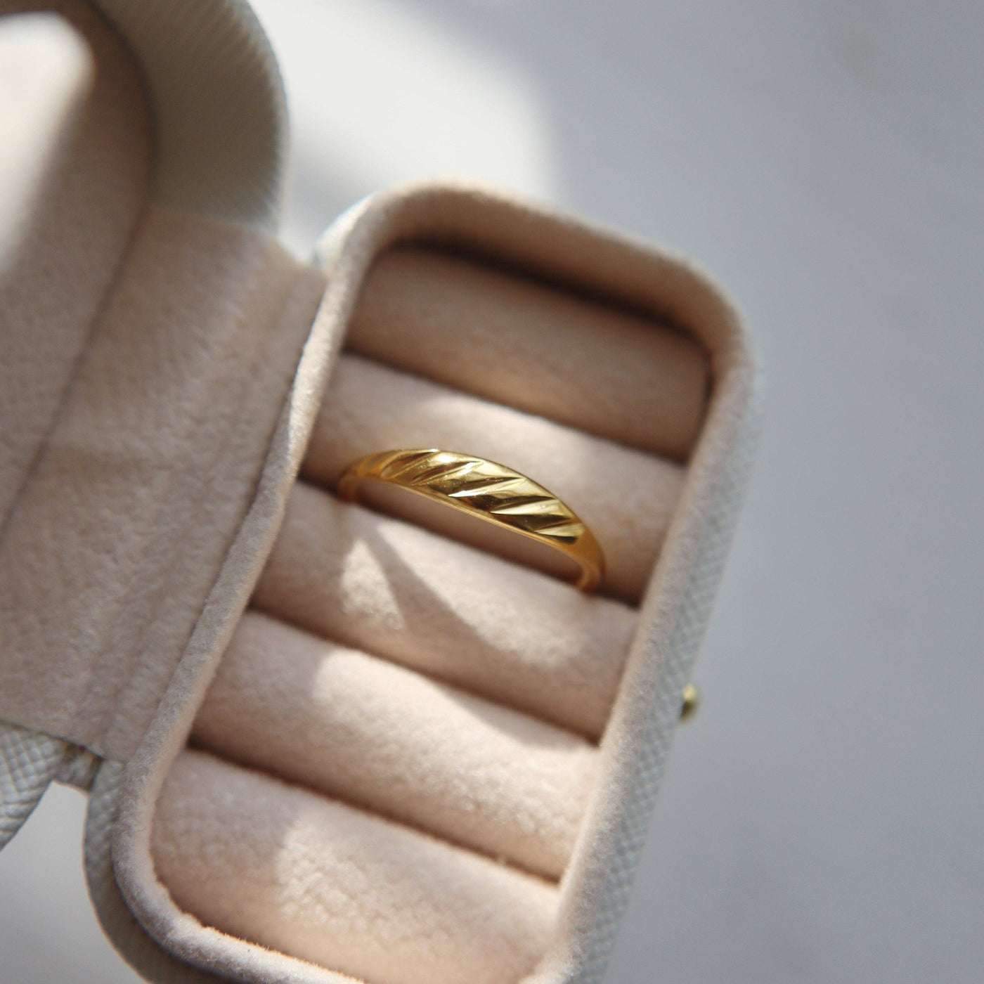 Evie Ring