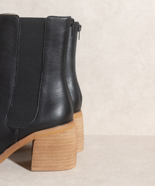 Olivia Chelsea Heel Boots