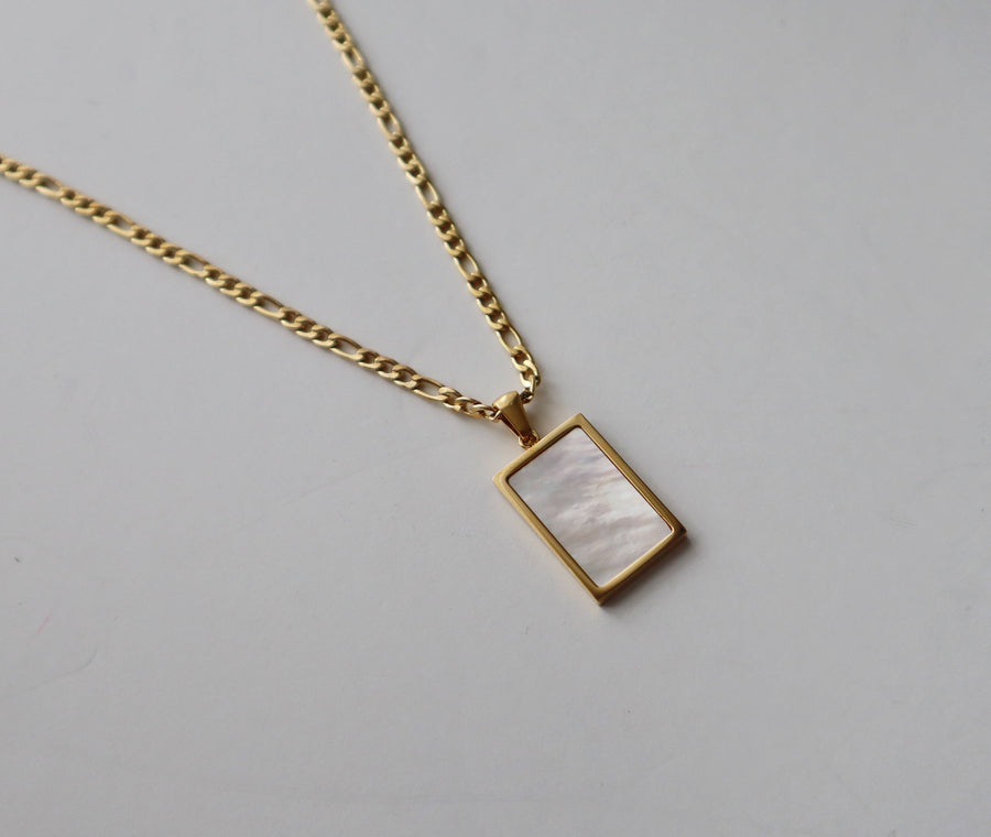 Serenity Shell Pendant Necklace
