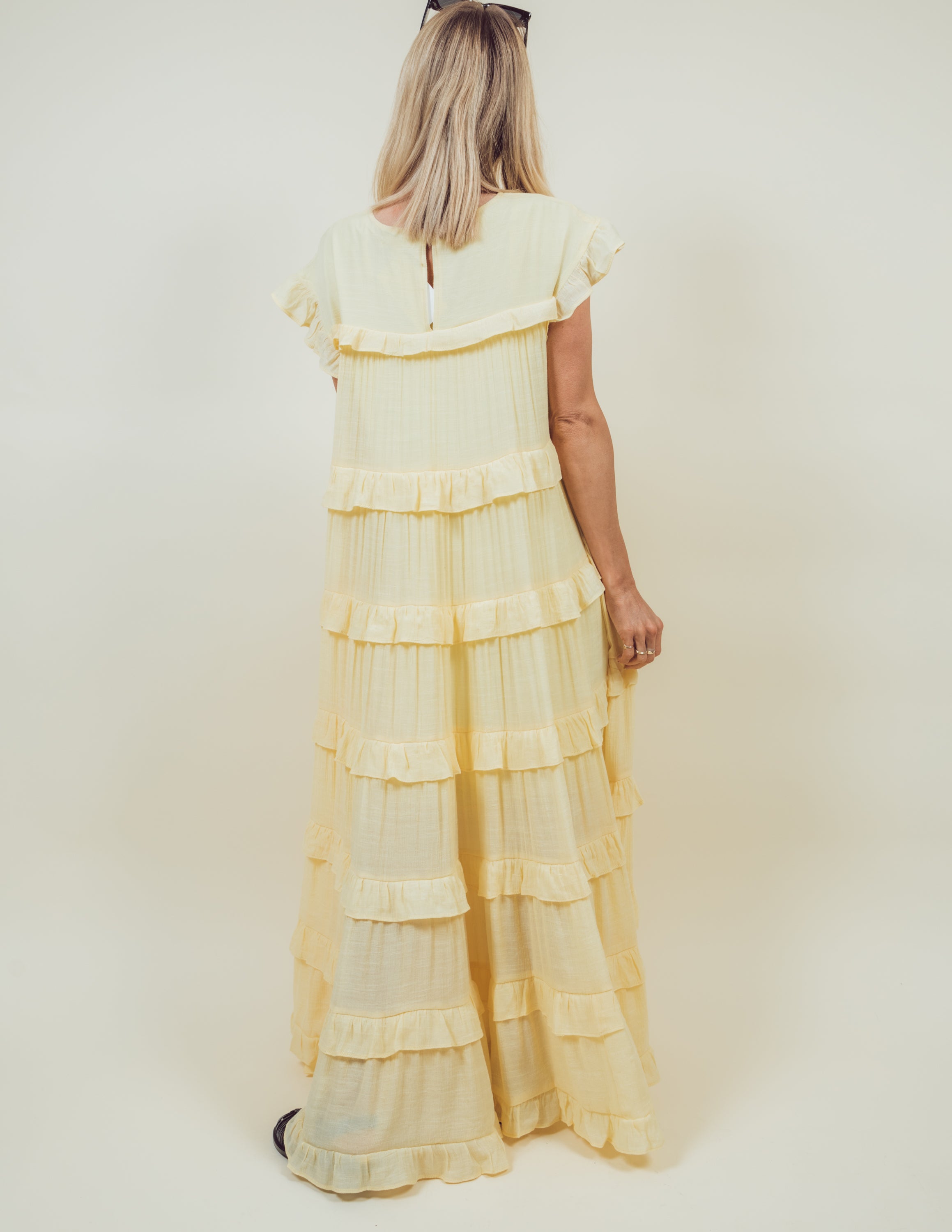 人気海外ブランドアイテム｜ファッション通販 Betty Ruffle Tiered Dress · Shop Stevie ワンピース