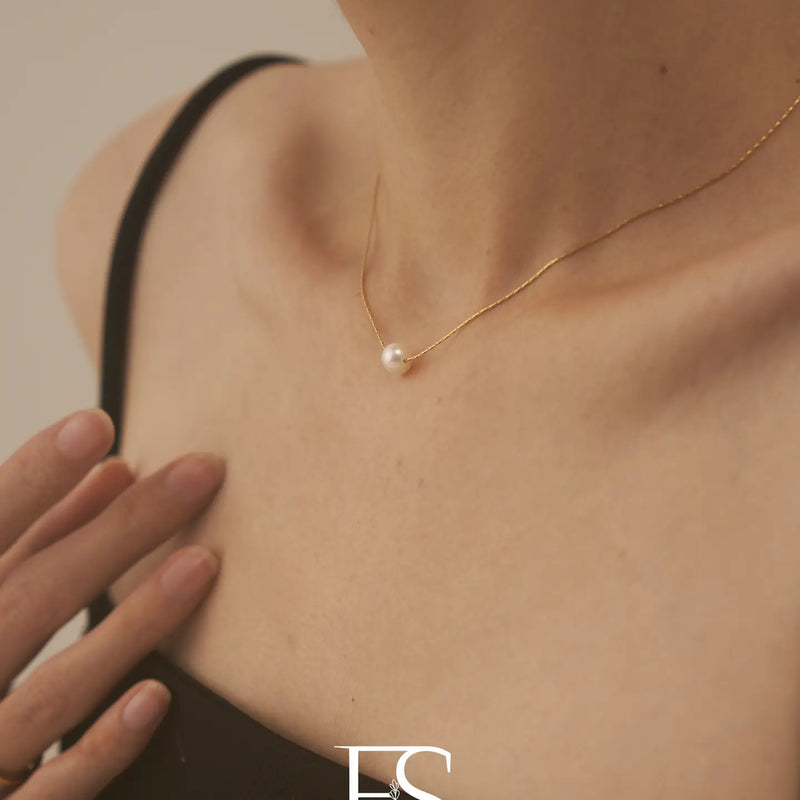 Floating Pearl Pendant Necklace