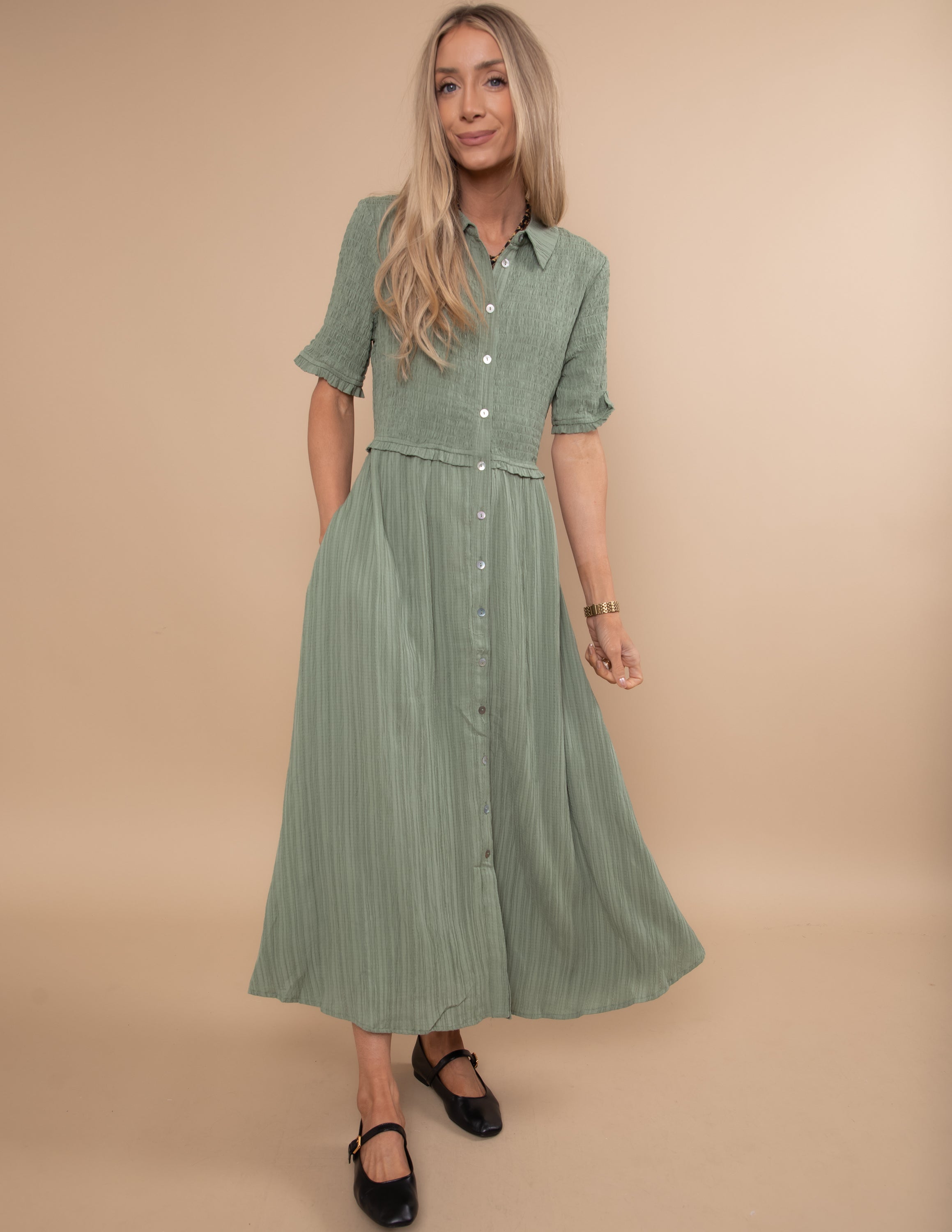 della midi dress Petal and Pup Women's Della Midi Dress