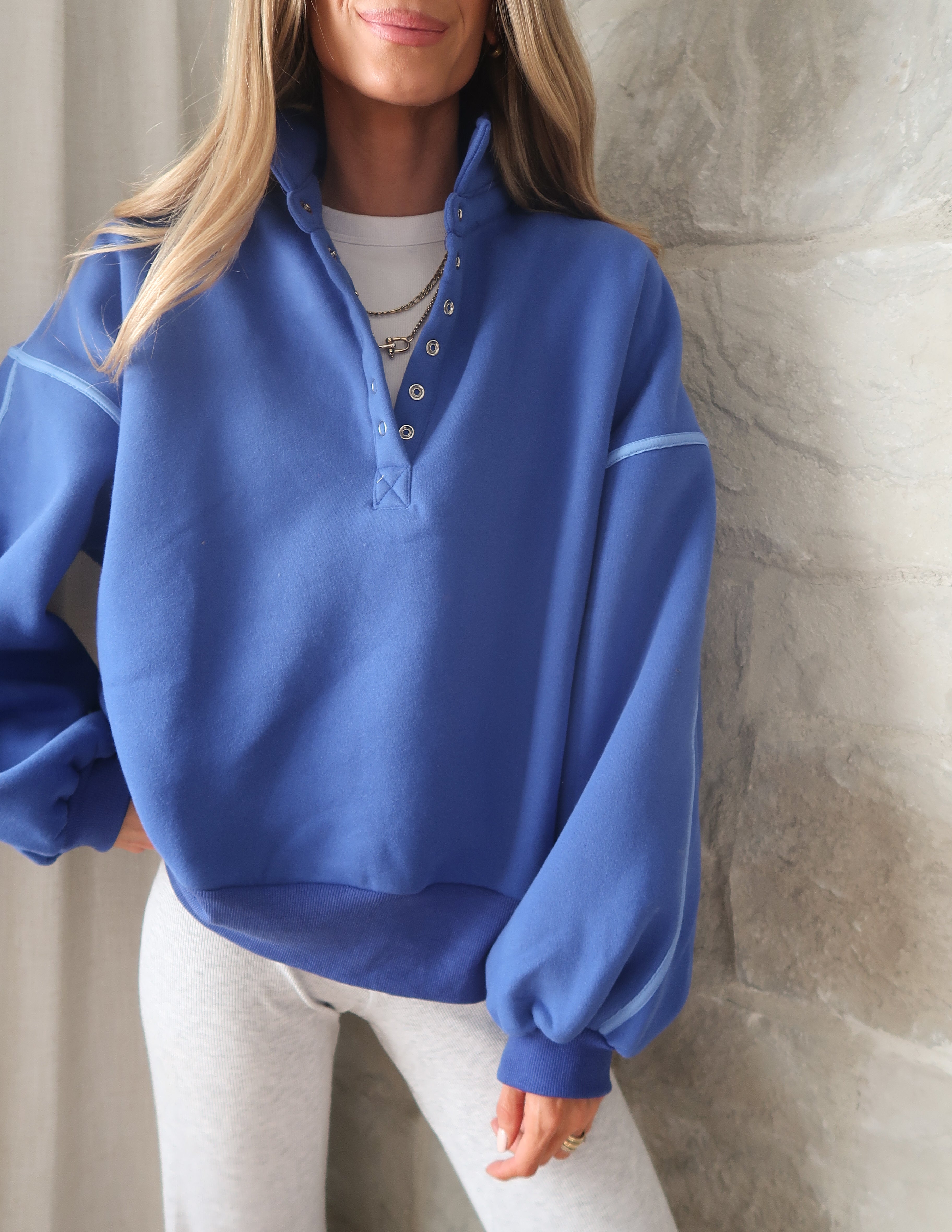 Blue District Pullover