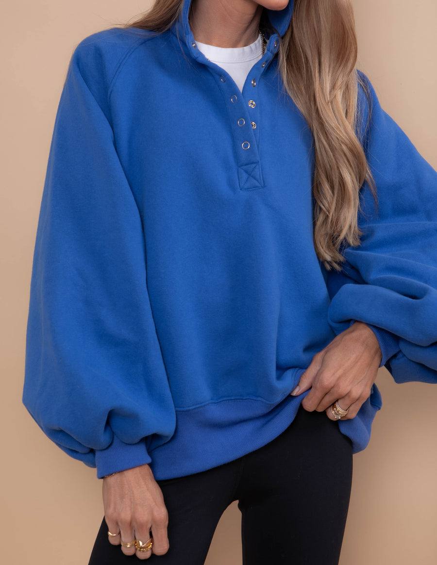 Blue District Pullover