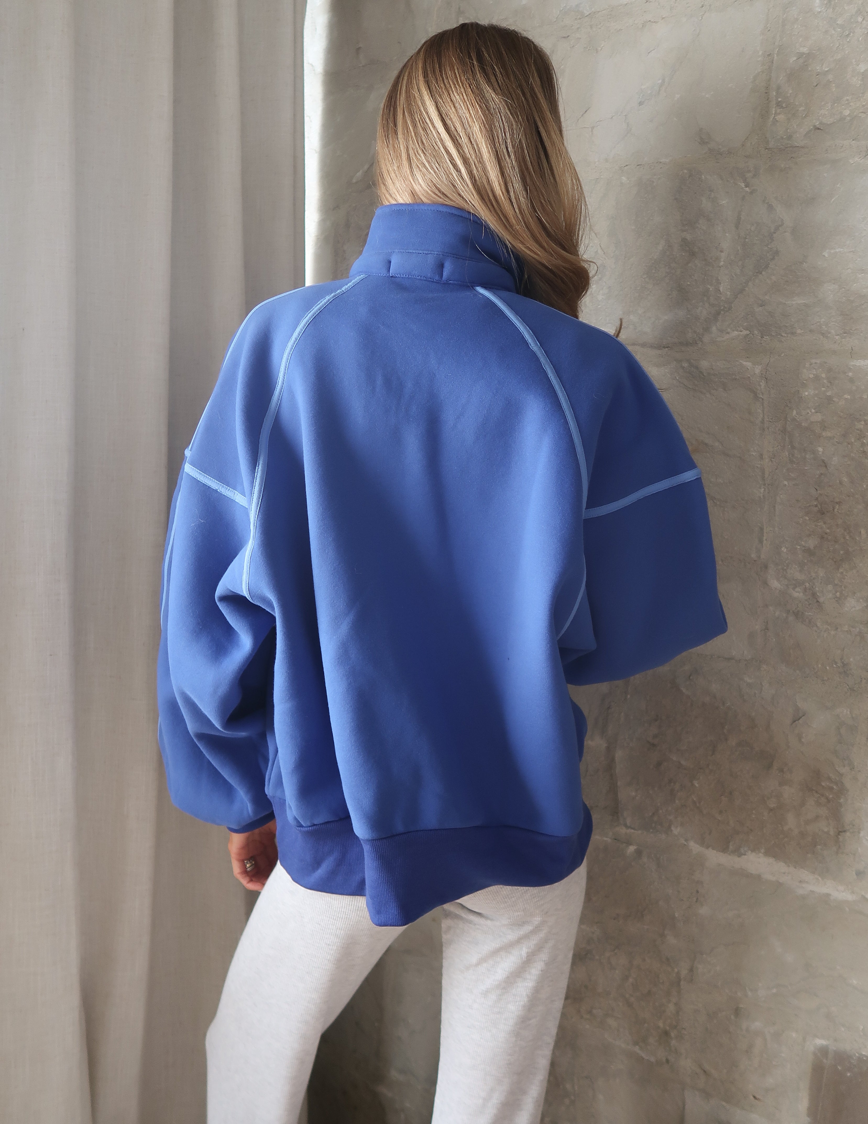 Blue District Pullover