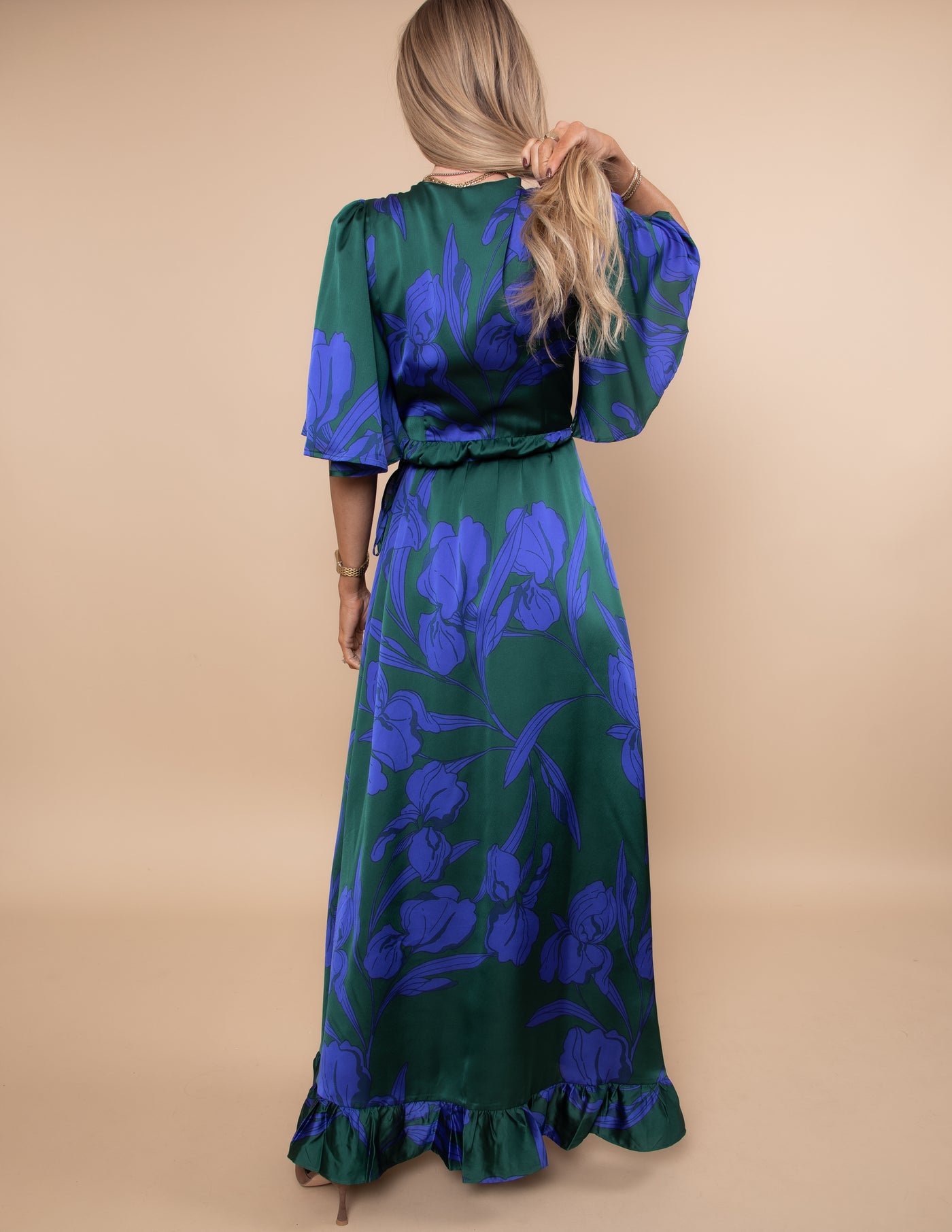 della silk dress VD Kisserine Della Silk Black Gown GlamEdge Dress & Gown