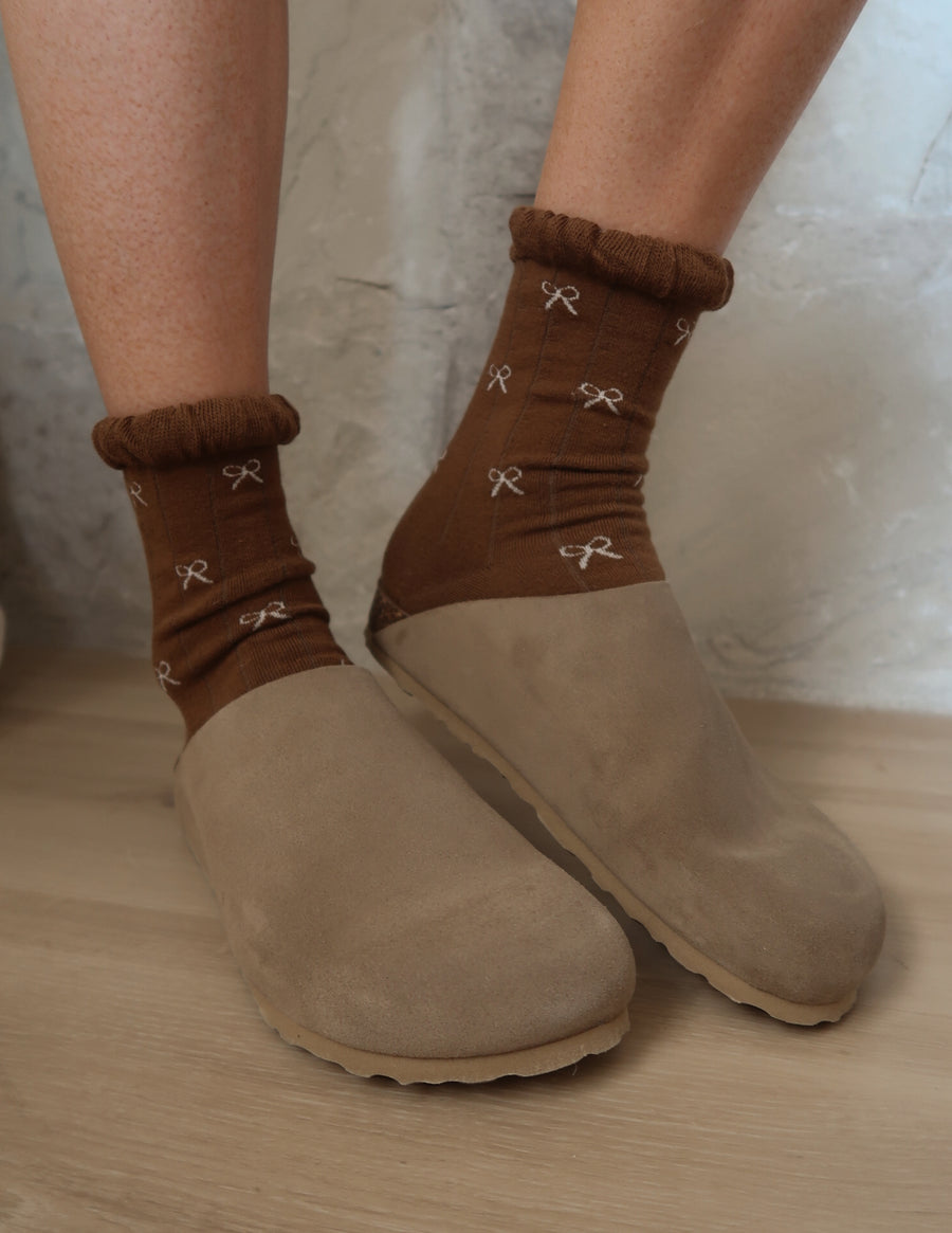 Chestnut Ribbon Socks
