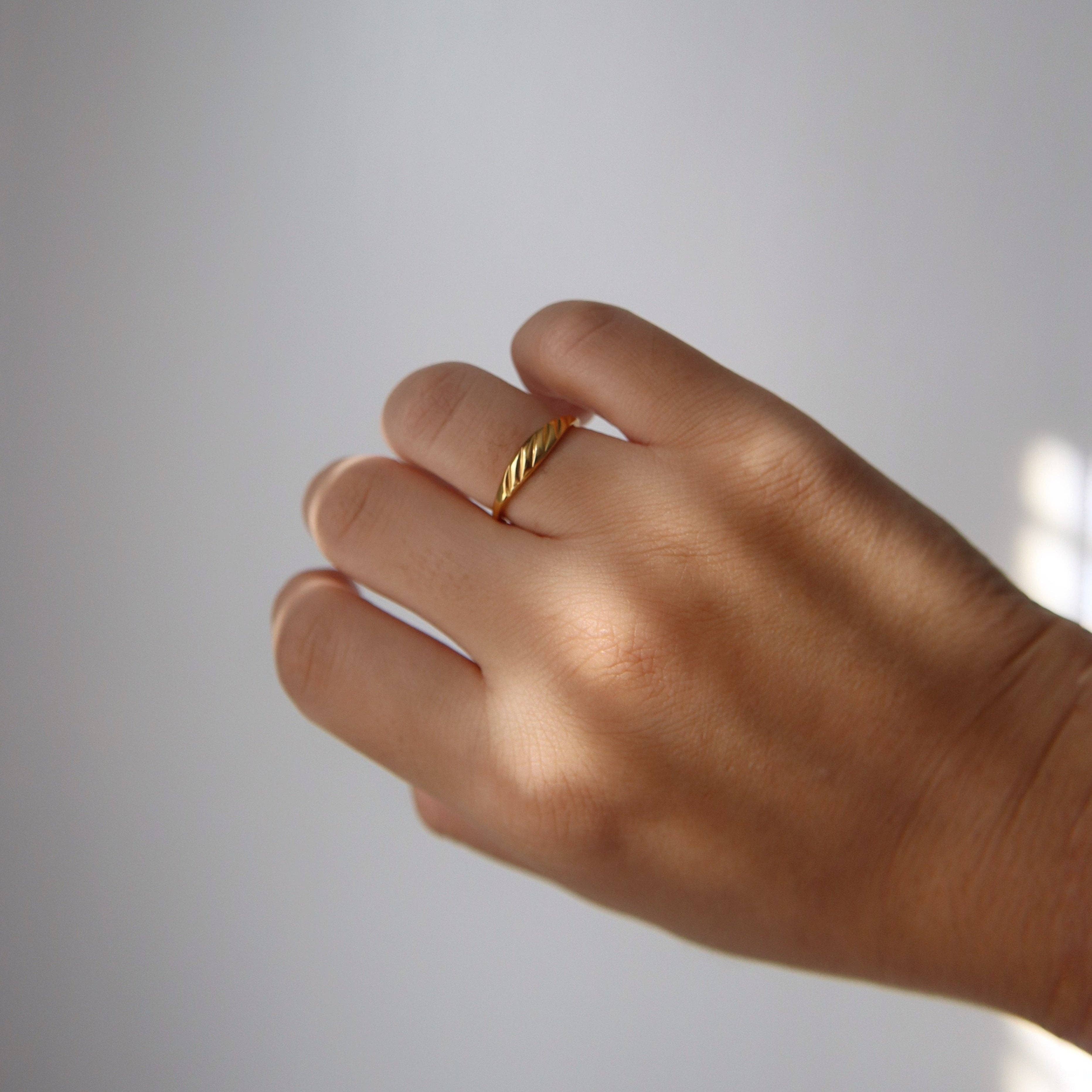 Evie Ring