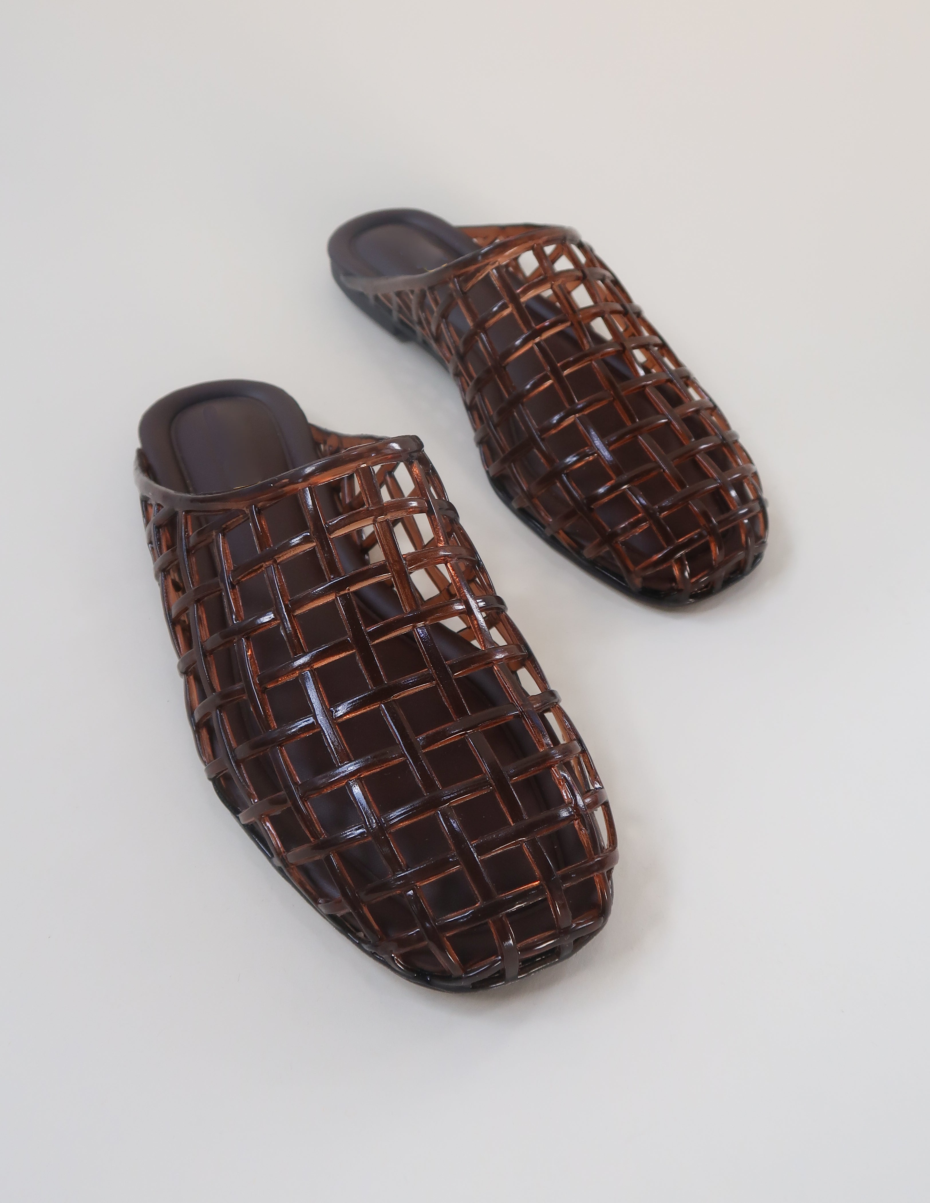 Solé Lattice Slides