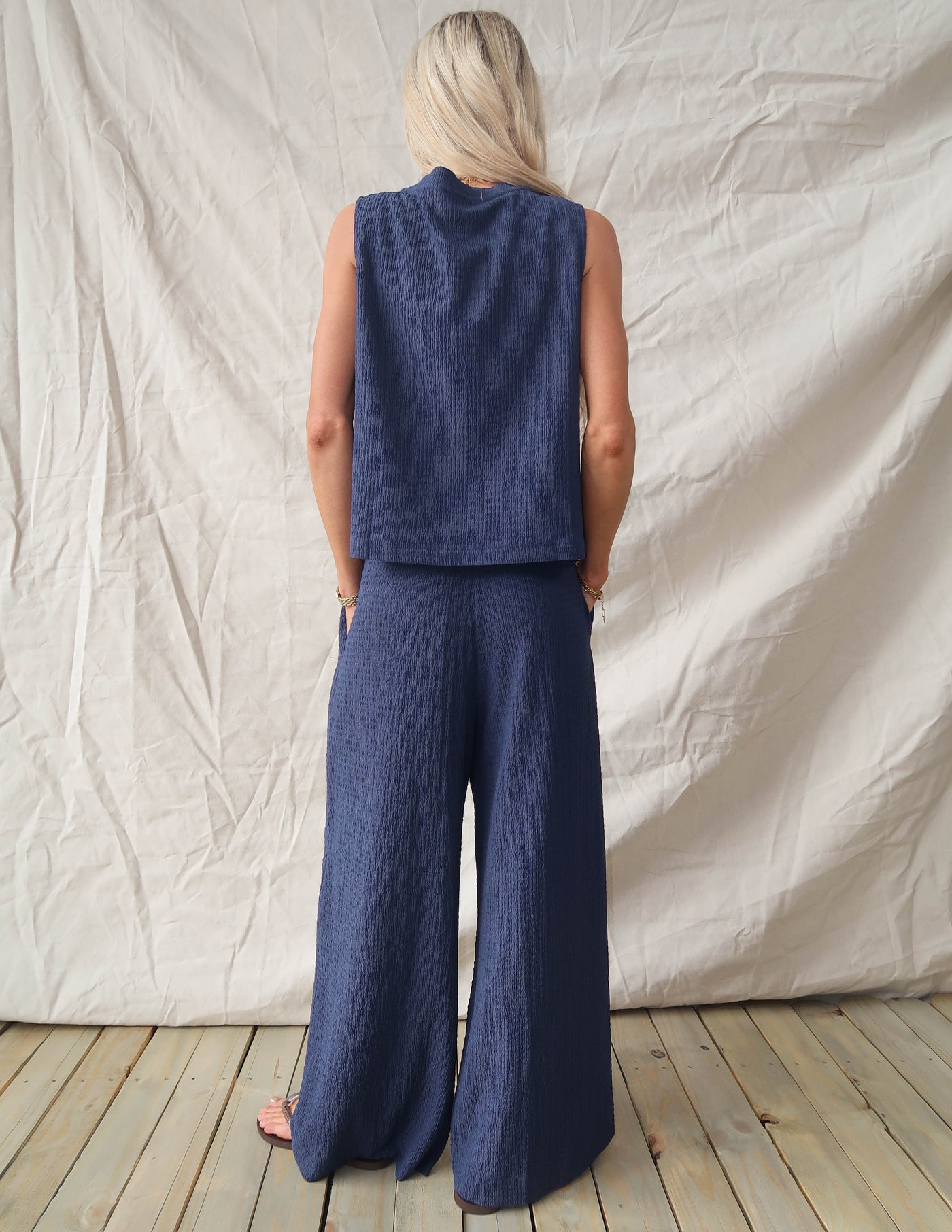 Vianne Textured Set