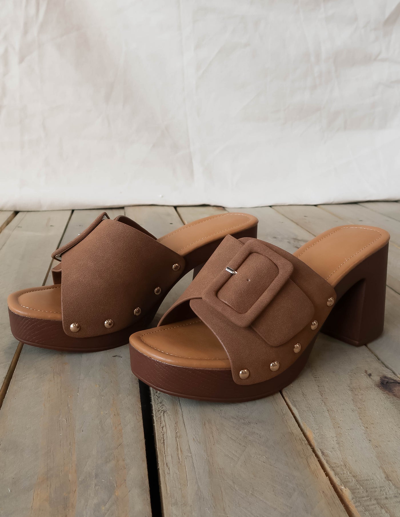 Rome Buckle Platform