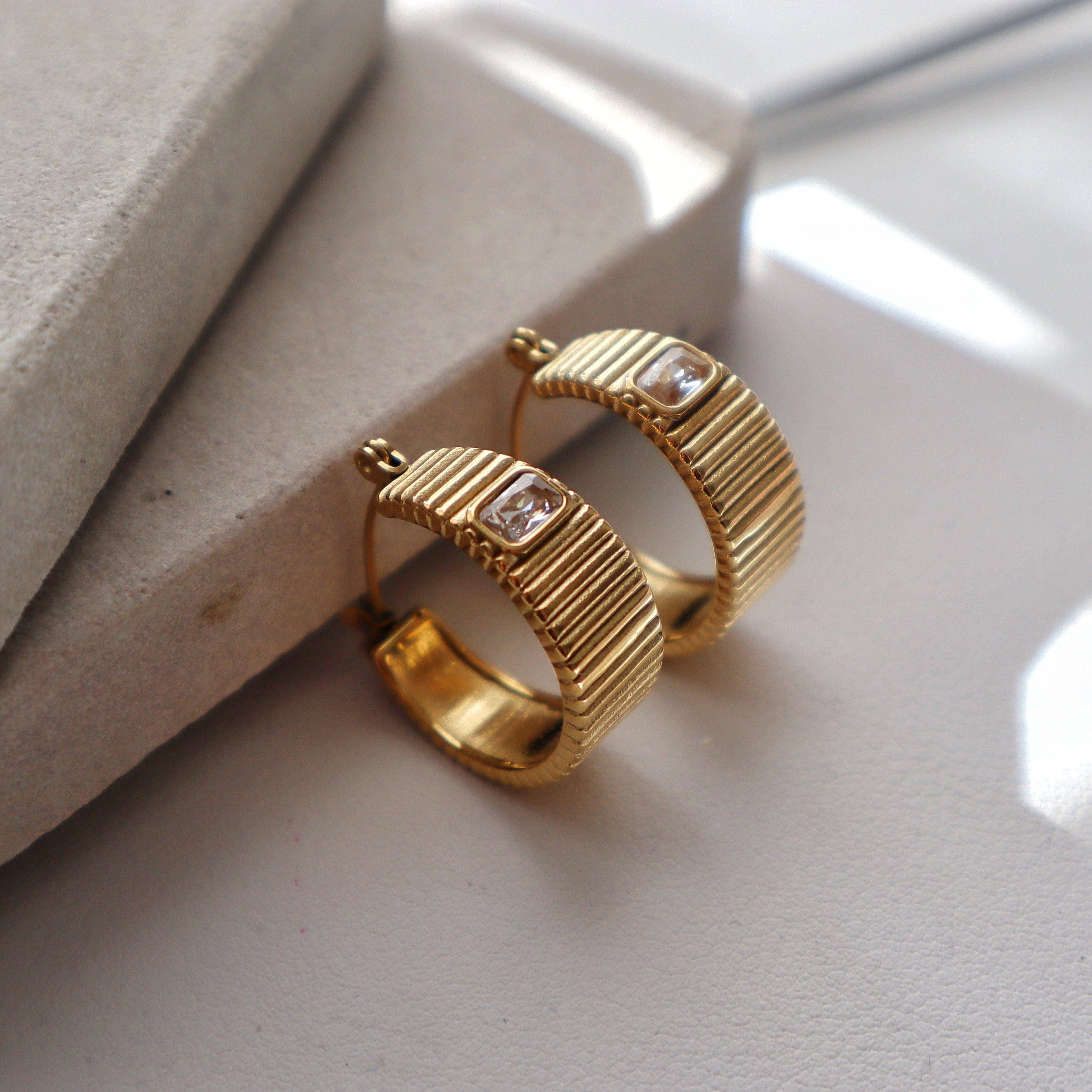 Stella Hoops