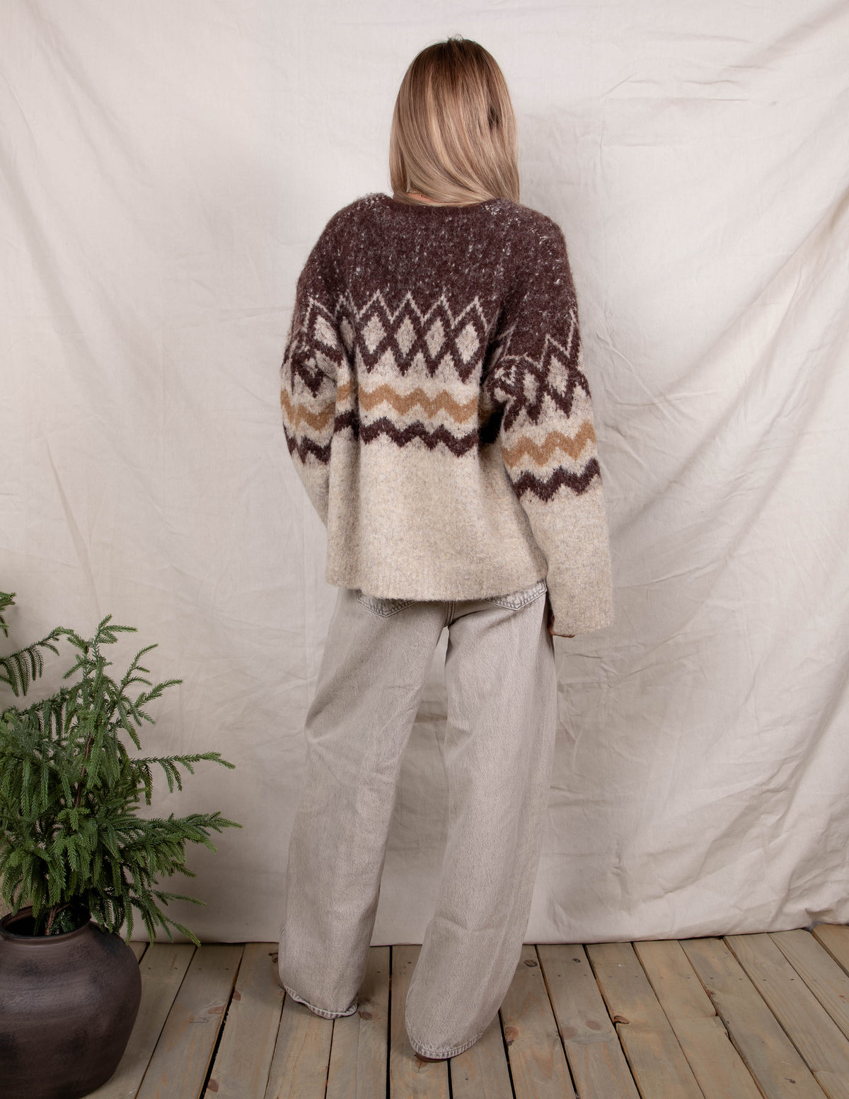 Jacquard Diamond Motif Knit Cardigan