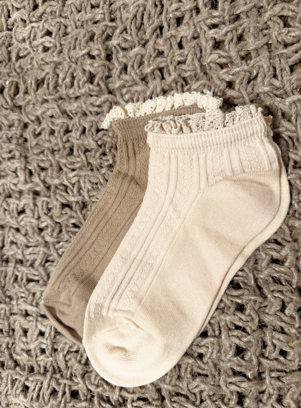 Short Lace Detail Socks