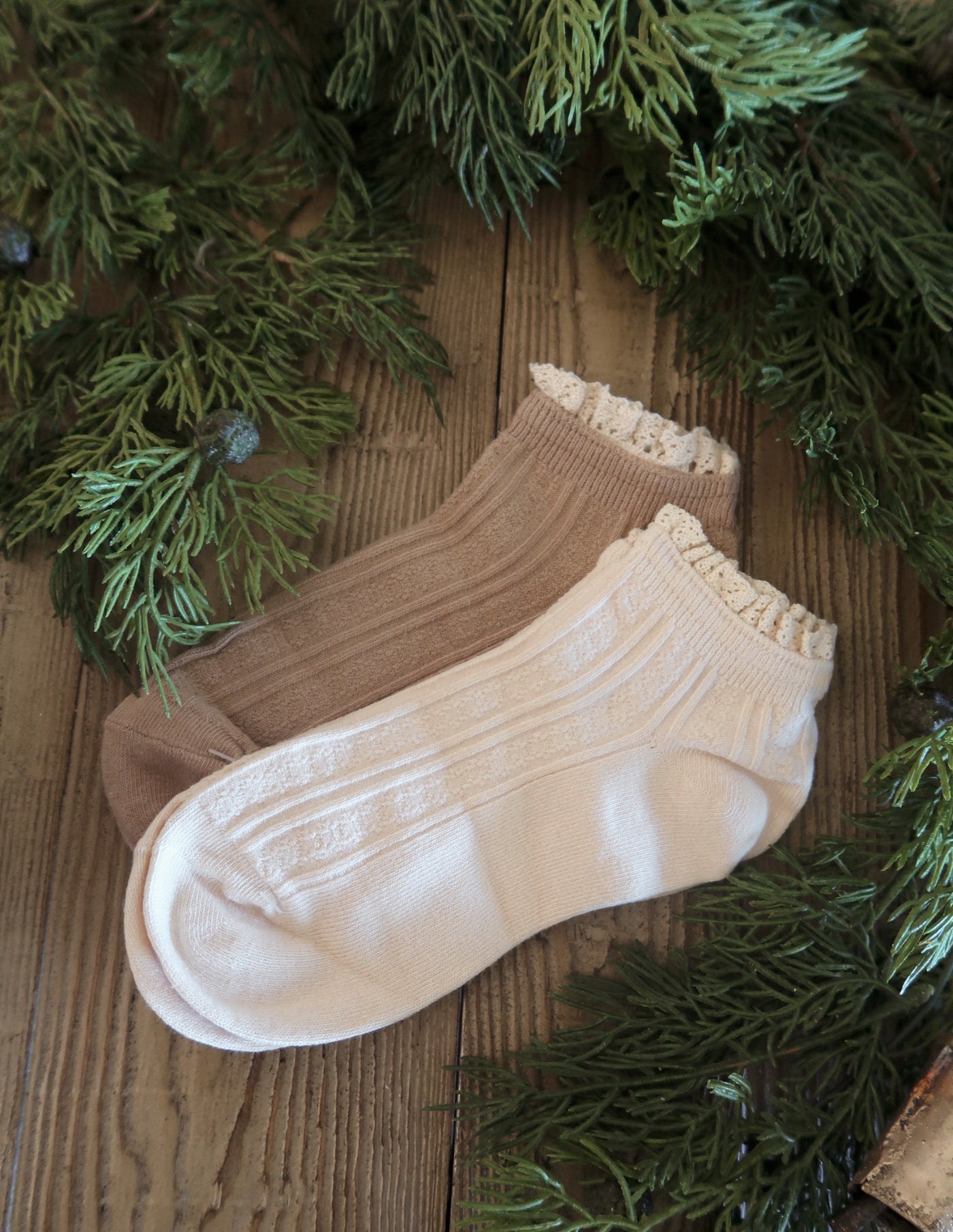 Short Lace Detail Socks