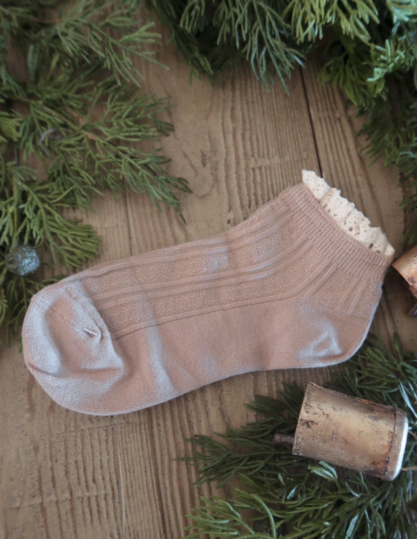 Short Lace Detail Socks