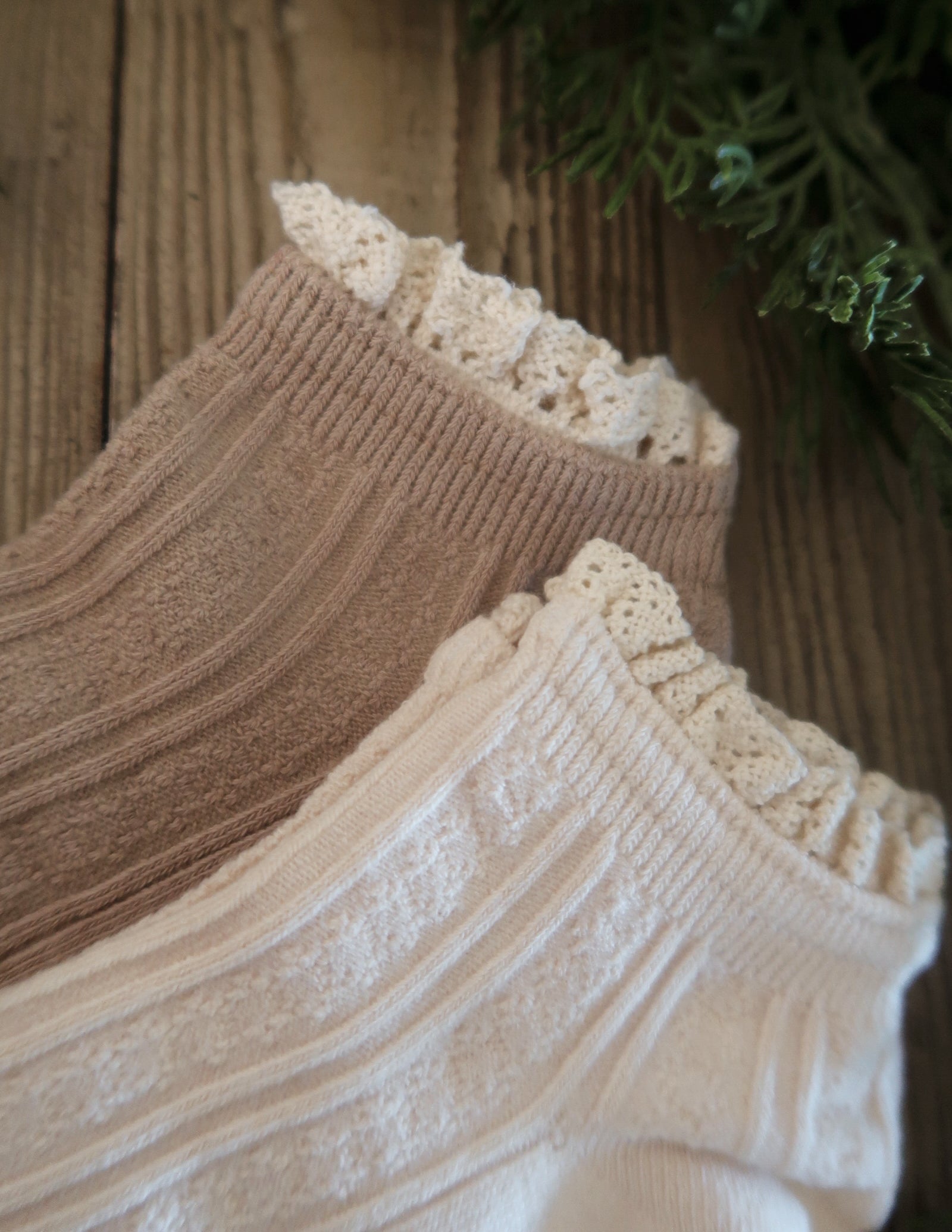 Short Lace Detail Socks