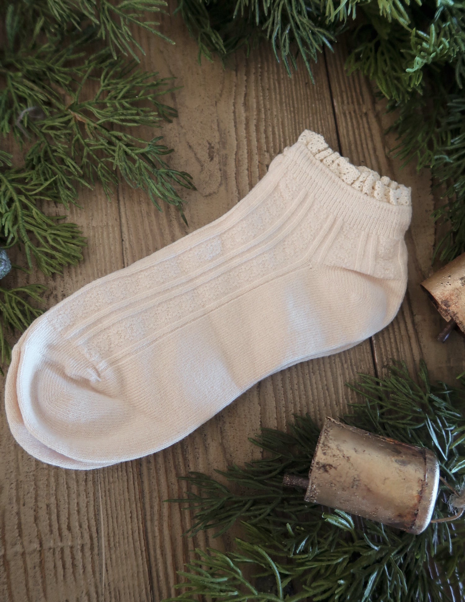 Short Lace Detail Socks