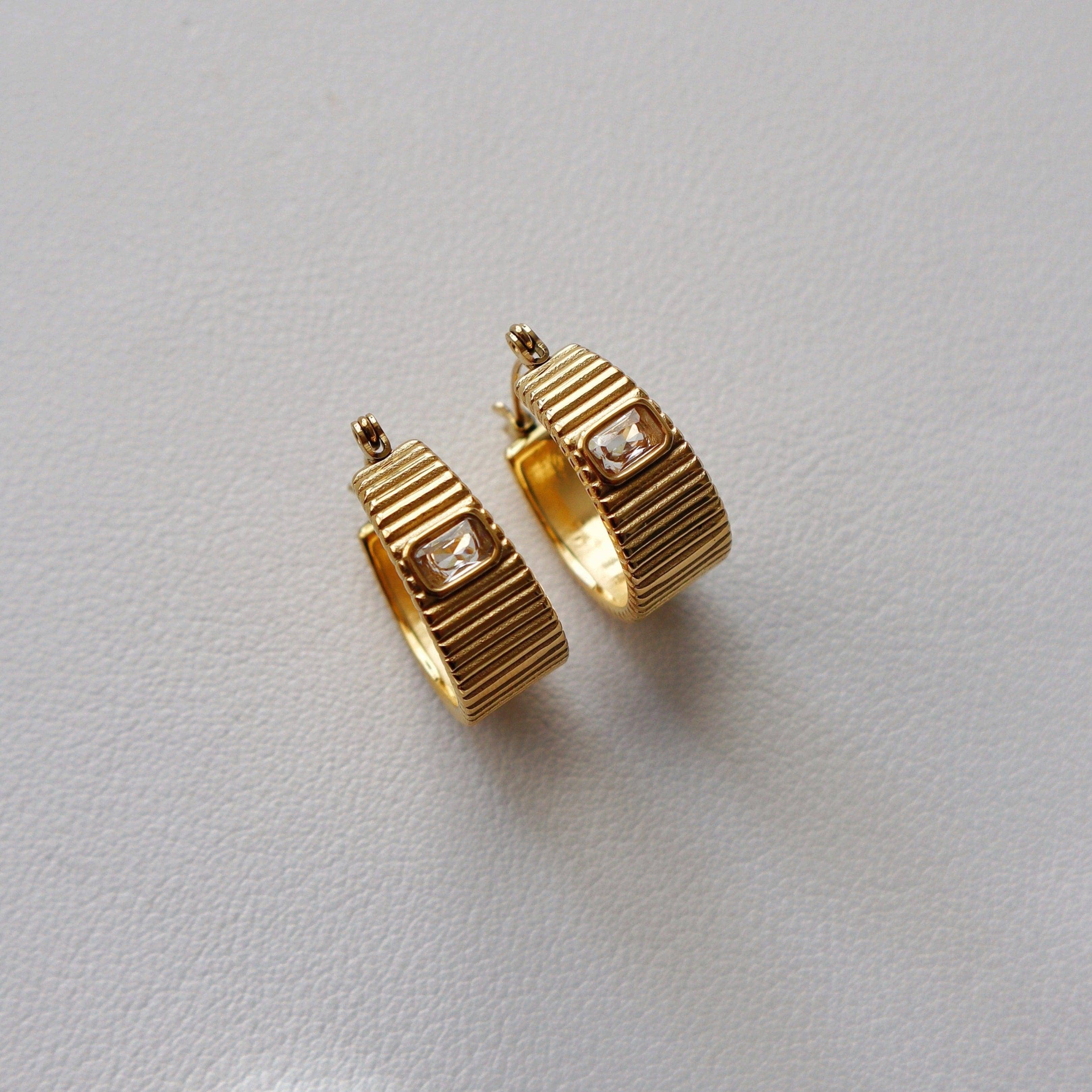 Stella Hoops