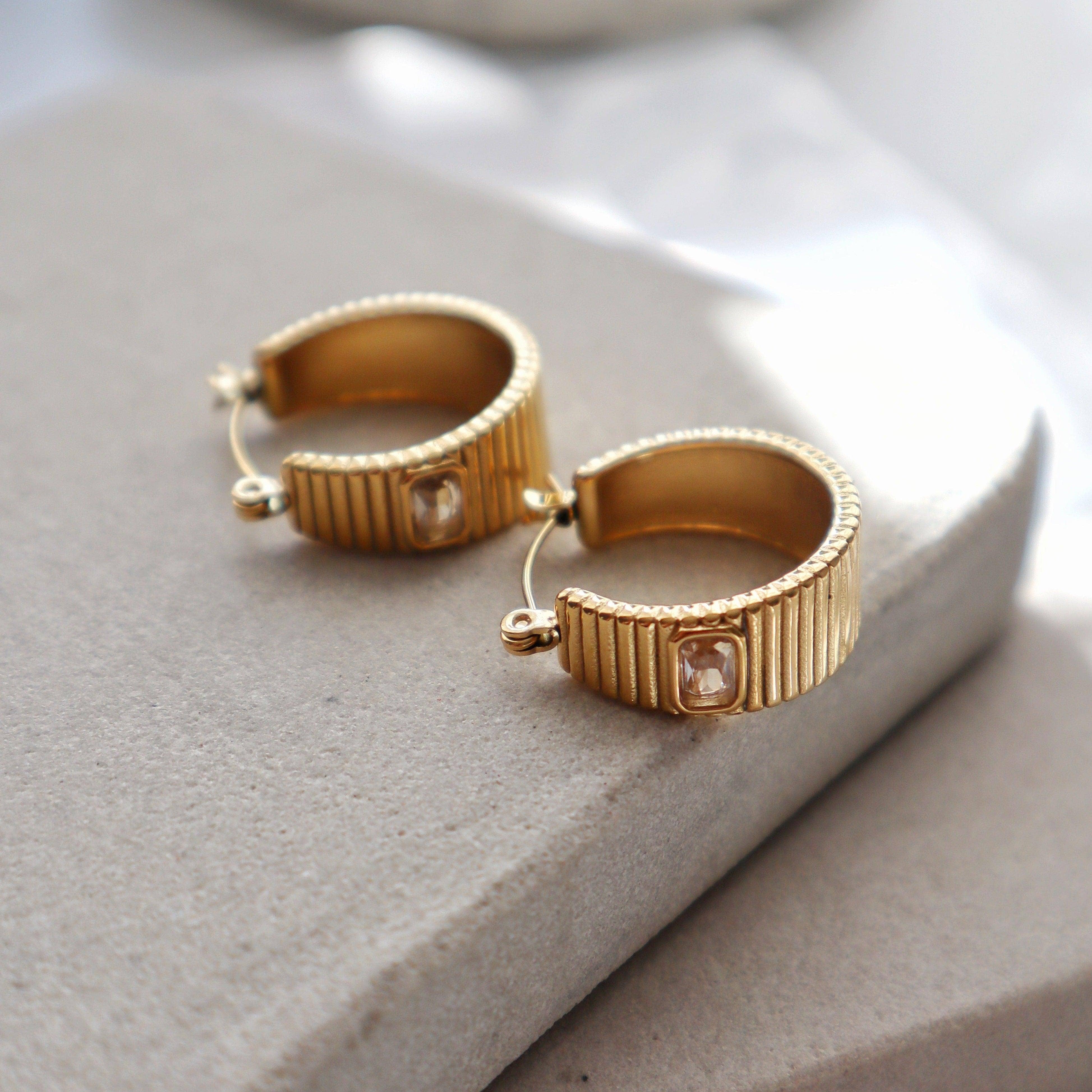 Stella Hoops