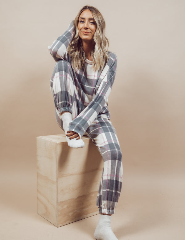 Hazan Plaid Pajama Set in Gray